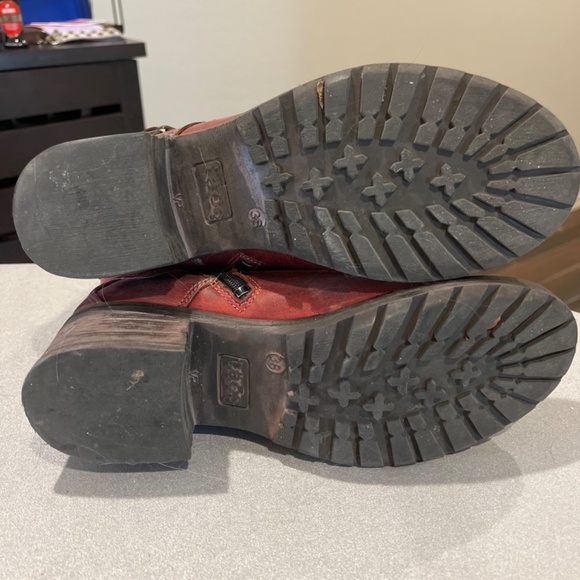 Taos Crave Boots - Picture 3 of 4